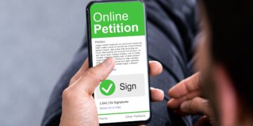 The ASO has started an online petition in the wake of the Healthscope insurance impasse. Image: Andrey Popov/stock.adobe.com