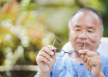 essilorluxottica presbyopia