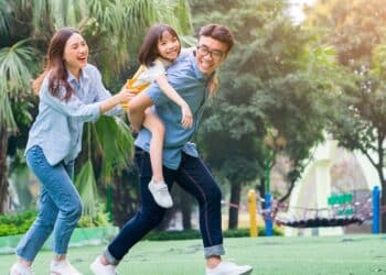 An international study has established a link between time spent outdoors and the shift in a child's myopia. 
Image: timeimage/stock.adobe.com