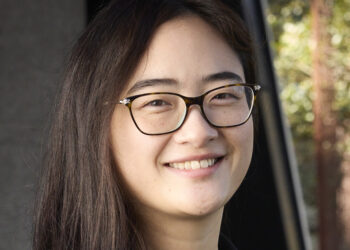 After working as an optometrist and not seeing people improve with current therapies, Dr Daisy Shu entered the world of research as a way to develop novel therapeutics. Image: Daisy Shu.