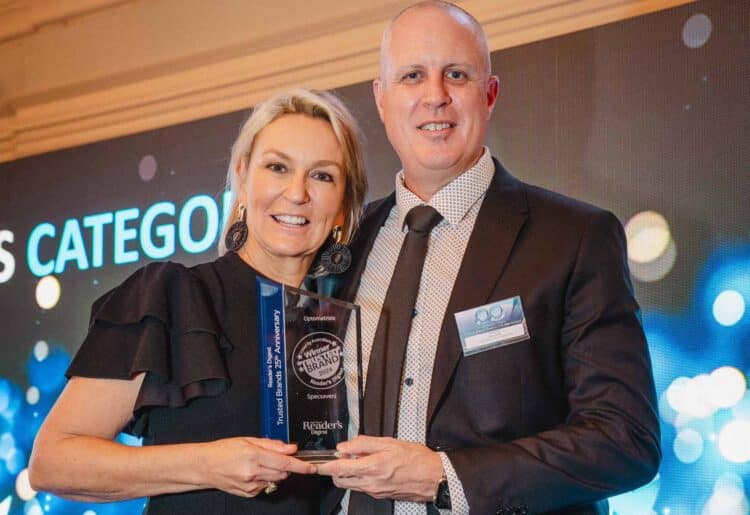 Reader’s Digest editor-in-chief Louise Waterson and Specsavers NSW/ACT state director Chris Willis. Image: Specsavers.