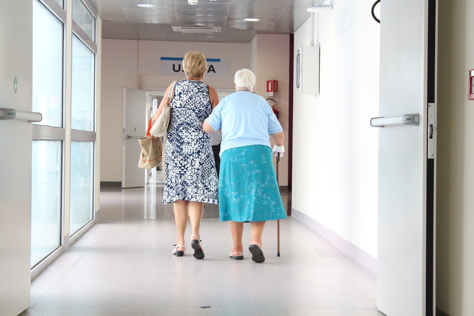 The prevalence of poor vision in people living with dementia ranges from 20 to 50%, according to a new study.