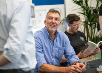 Tim Jarvis, an environmental scientist, adventurer, author and ﬁlm-maker, was a memorable keynote speaker at the Congress. Image: RANZCO.