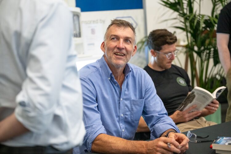 Tim Jarvis, an environmental scientist, adventurer, author and ﬁlm-maker, was a memorable keynote speaker at the Congress. Image: RANZCO.
