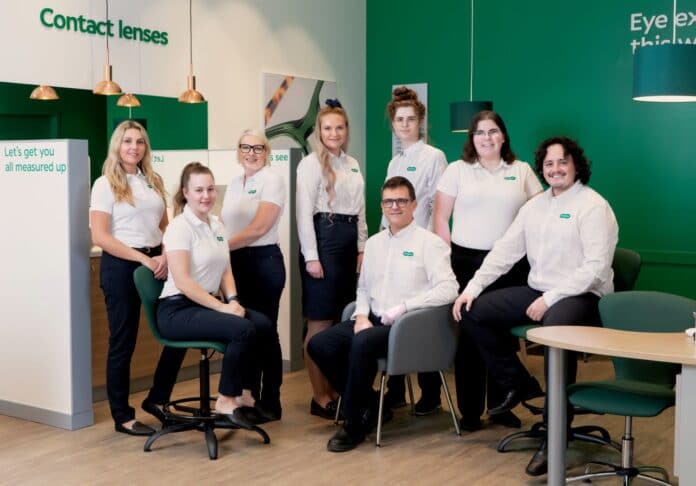 Dr Ian Scholfield in December opening his independently owned clinic and Specsavers store with retail partner, Seija Gilks and her team in Nanaimo, B.C. Image: Specsavers