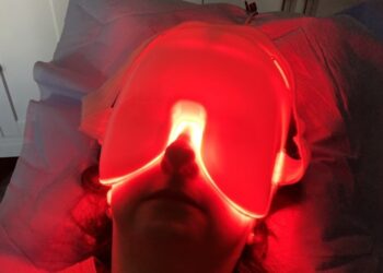 low light level therapy dry eye
