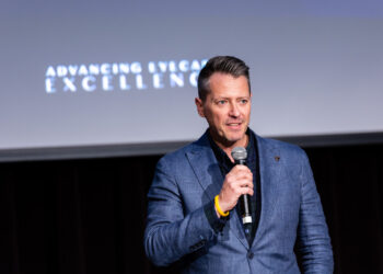 Carl James, senior vice president of retail & professional solutions operations for EssilorLuxottica ANZ. Image: EssilorLuxottica.