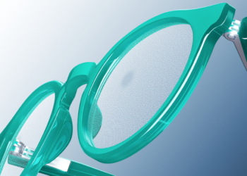 The lenses use contrast management mechanism of action, incorporating thousands of elements that gently scatter light across the retina. Image: McDougall Communications.